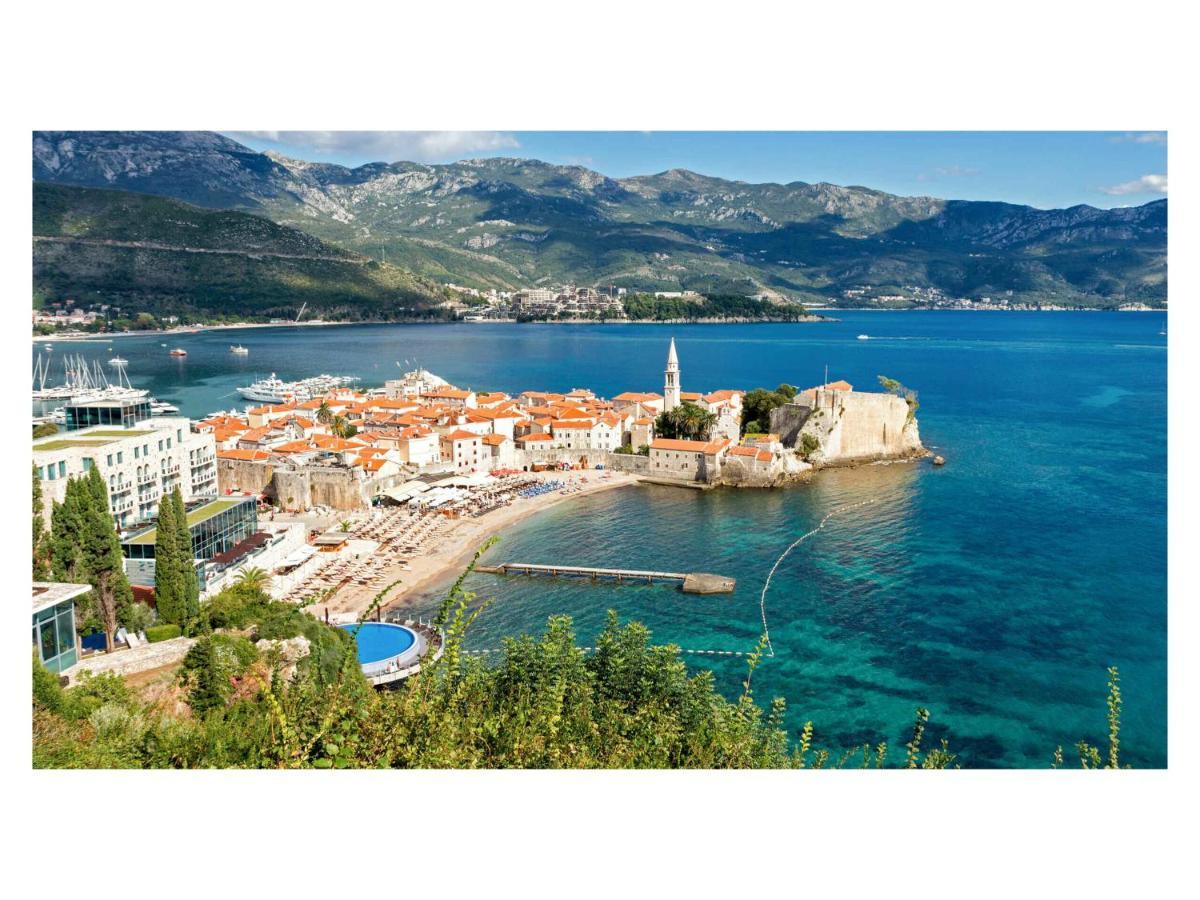Montelux Apartments Budva Bagian luar foto