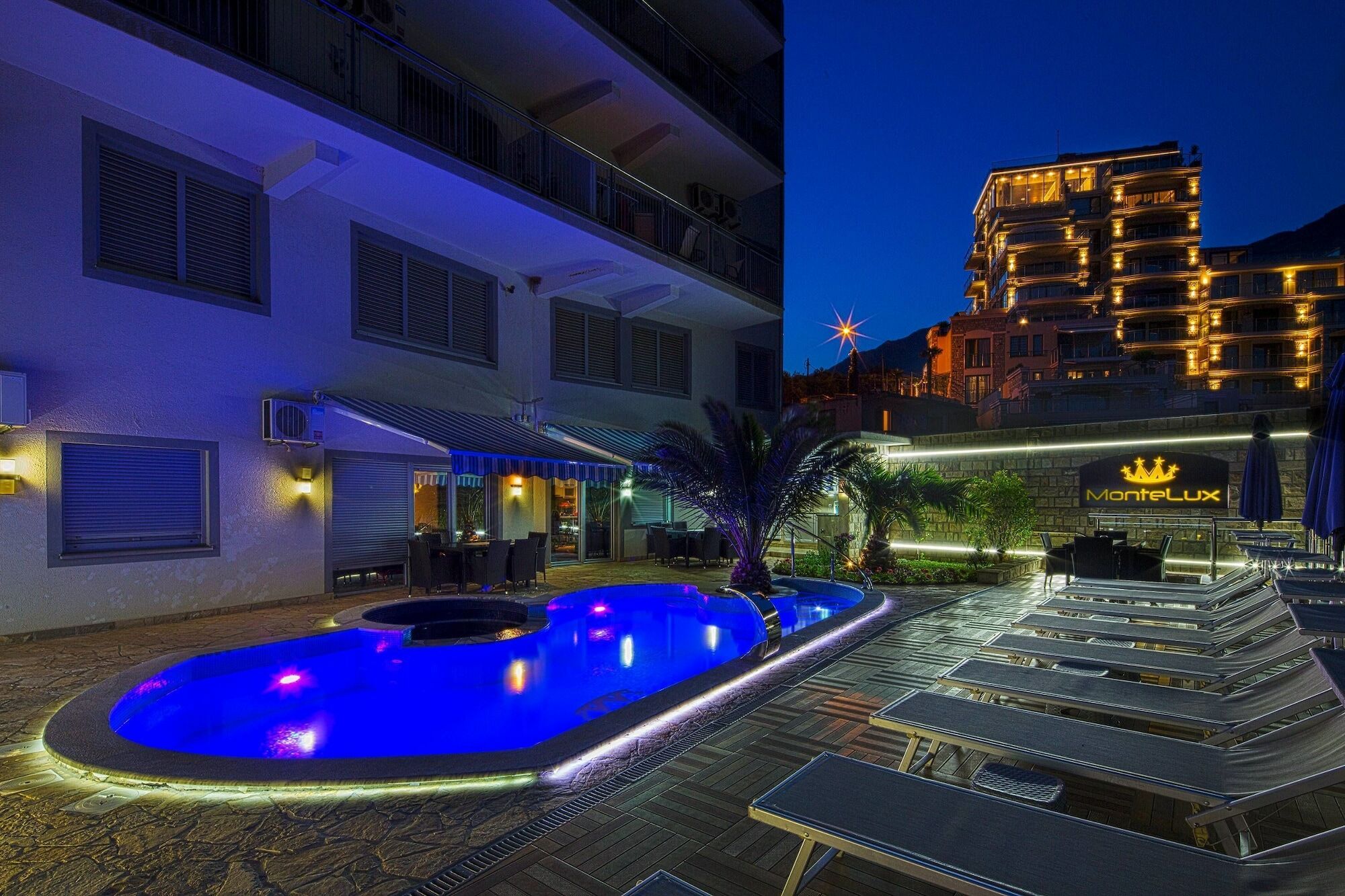 Montelux Apartments Budva Bagian luar foto